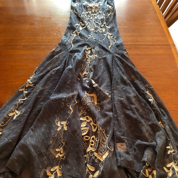 Sundance Biya Dress - Picture 3 of 8